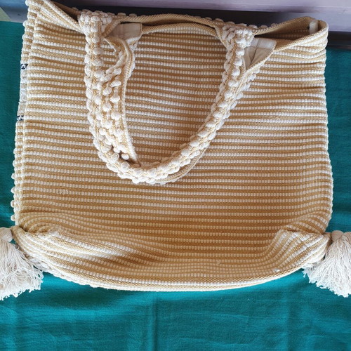 Beach bag used, shoulder type, white and beige