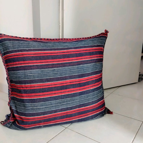 Cotton woven pillow like new, 62x57 cm