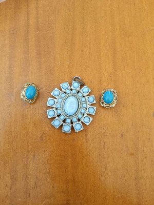 Vintage jewelry set with turquoise stone used, earrings and pendant