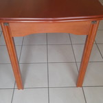 Kitchen table used, extendable, no chairs