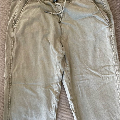 Khaki pants with elastic waist like new from ZARA