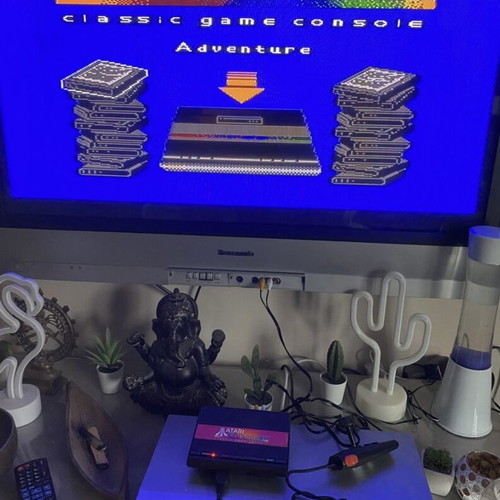 Atari Flashback console like new with 20 games and controllers