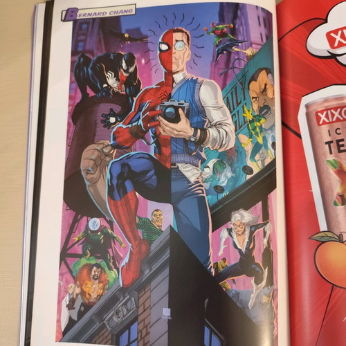 Comic Con Magazine Guide 2026 like new with 4 posters