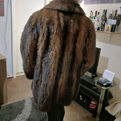 Natural fur size Large like new, brown
