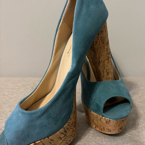 Green suede platform pumps used with cork heel, size 38