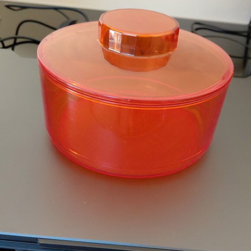 Tupperware bowl like new