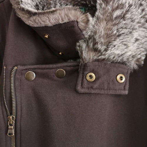 Benetton sweatshirt jacket like new with fur, zipper and buttons brown