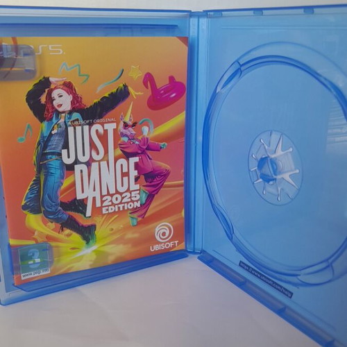 Just Dance 2025 Edition PS5 like new, voucher