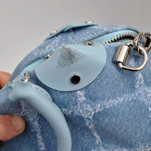 Juicy Couture Blue Jean bag like new, shoulder, blue