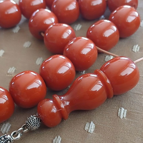 Vakelitis Komboloi used, 33 beads, traditional metal finish
