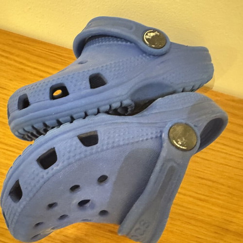 Crocs casual shoes blue size 24 EU 7 used