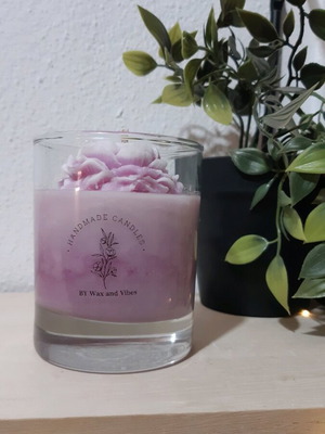 Peony handmade scented candle like new, lavender