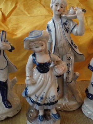 Porcelain musician figurines like new, set of 4
