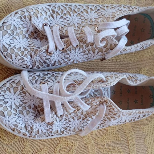 Bershka lace white shoes size 39