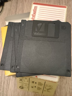 Δισκέτες 17 καινούργιες 1,44 MB Sony και Verbatim με αυτοκόλλητα