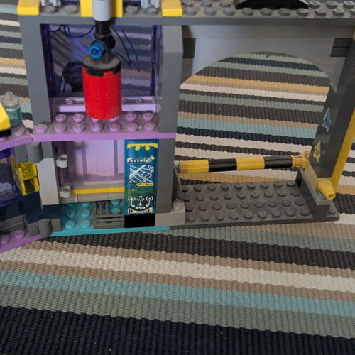 LEGO DC Super Hero Girls 41237 Batgirl Secret Bunker set with figures and vehicle