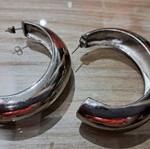 Large hoop earrings like new