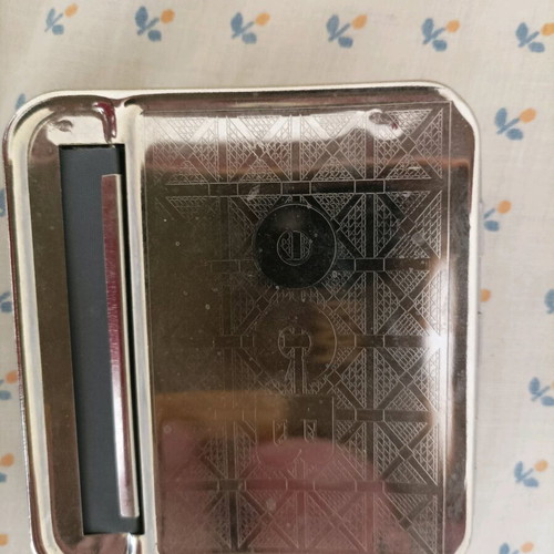 Tabakiéra new for rolling papers