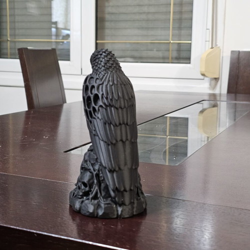 Figure 20 cm black matte like new