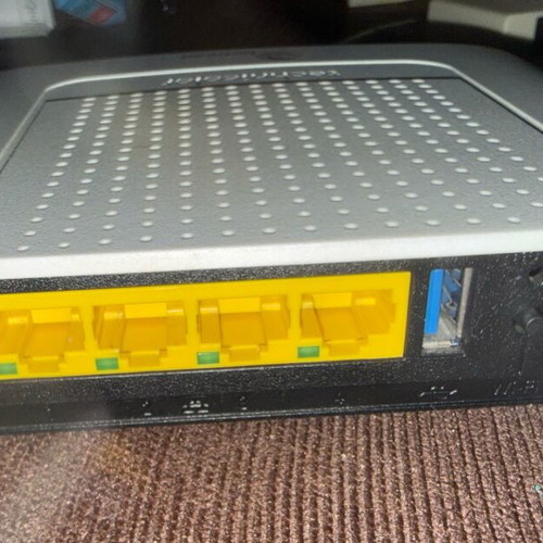 Technicolor TD5336 ADSL2+ Router with USB like new