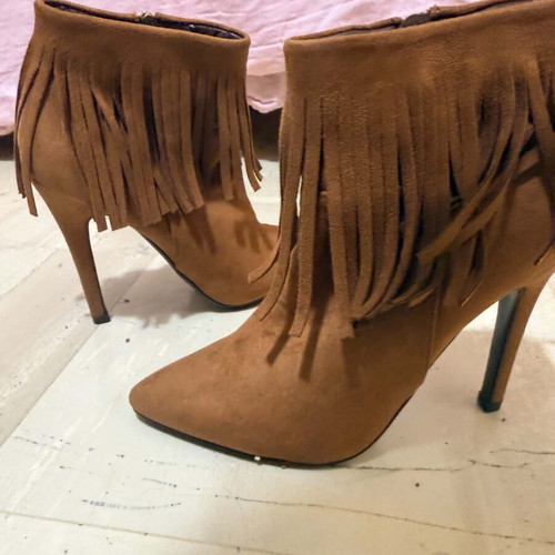 Camel suede ankle boots with fringes and high heel like new, size 36