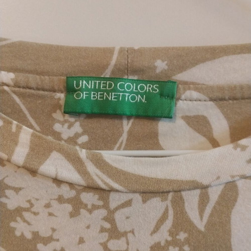 Benetton T-shirt like new, size M, white and beige, viscose