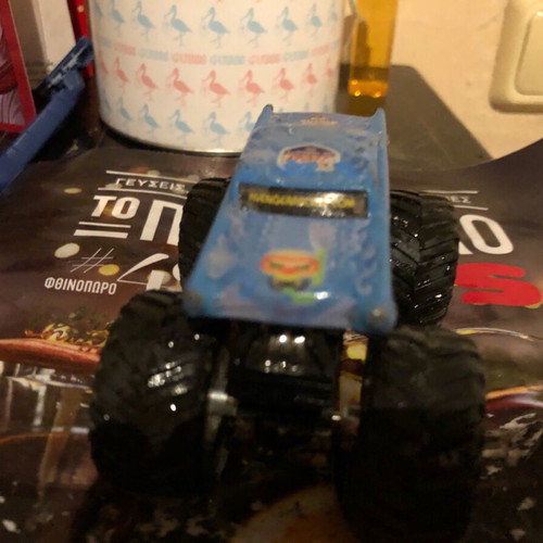 Monster truck like new, 15#