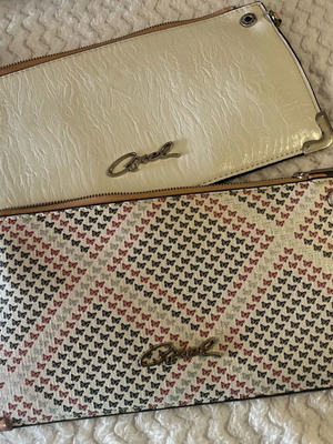 Axel polymorphic handbag like new, multicolor handheld