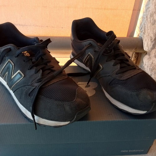 New Balance 500 women's sneakers size 41 used, black and gold