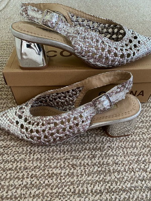 Corina metallic gold and silver pumps like new