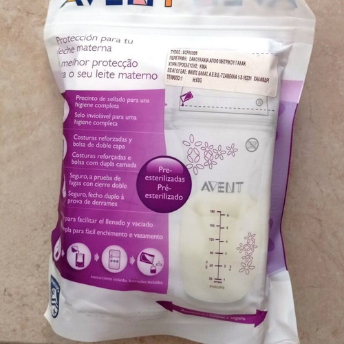 Medela Swing electric breast pump with Philips Avent storage bags