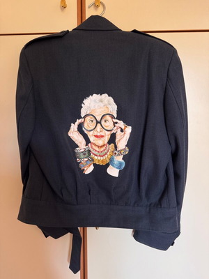 Character aviation jacket with Iris Appel print like new, blue