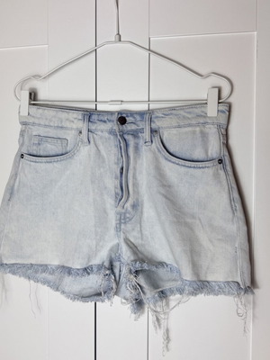 H&M women's denim shorts light wash size 38 like new
