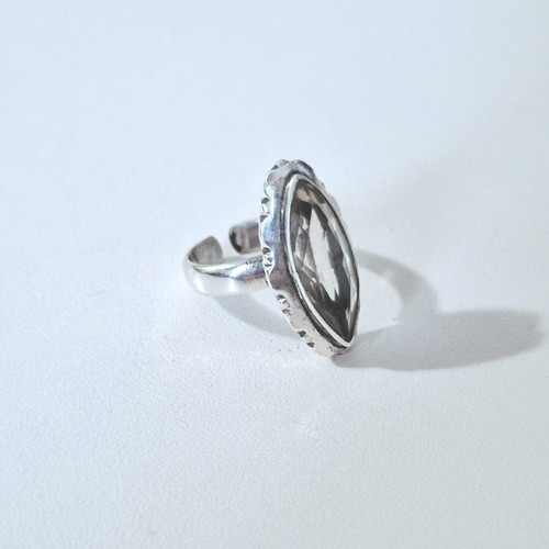 Silver s9.25 impressive ring like new