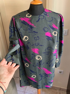 Dark gray shirt with beautiful pattern like new, size 44