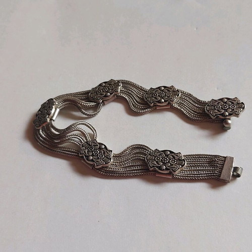 Women's silver bracelet with chain like new