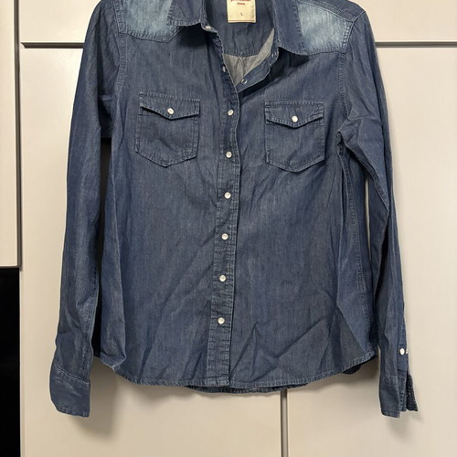 Pink Woman denim shirt size L like new, blue with pockets