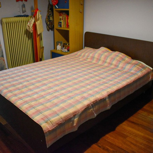 Beds semi-double like new