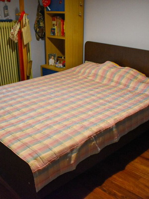Beds semi-double like new