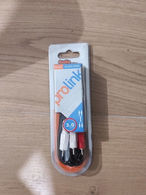 Audio cable new, in packaging