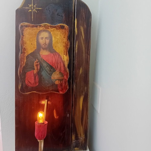 Christ Icon with Electric Lamp Like New