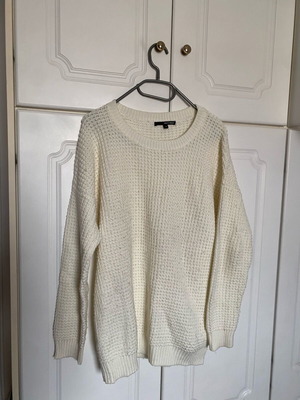 Knitted sweater used, cream and beige, sizes M and L