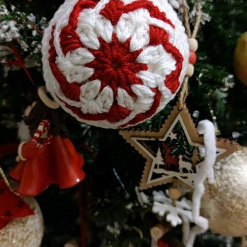 Knitted handmade Christmas balls pack of 6 made to order