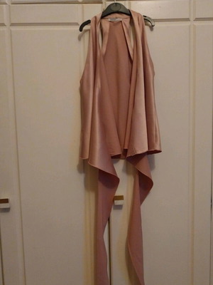 Positivo blouse like new, rotten apple color, size M