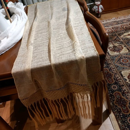 Handmade table runner new with long golden fringes 1.60×60
