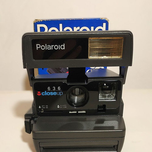 Polaroid 636 Close Up like new, classic instant camera