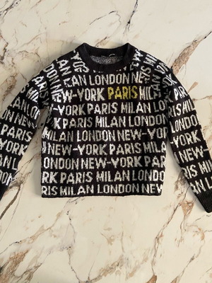Children's sweater like new, black and white, size S
