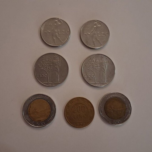 Lot of 7 Italian coins (Lire) – 50, 100, 200 & 500 Lire