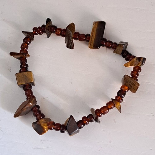 Bracelet with brown glass beads and tiger's eye