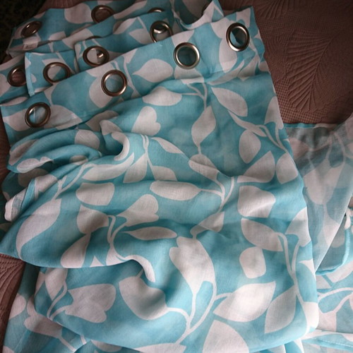 Curtains two panels with rings, white leaf pattern on turquoise
